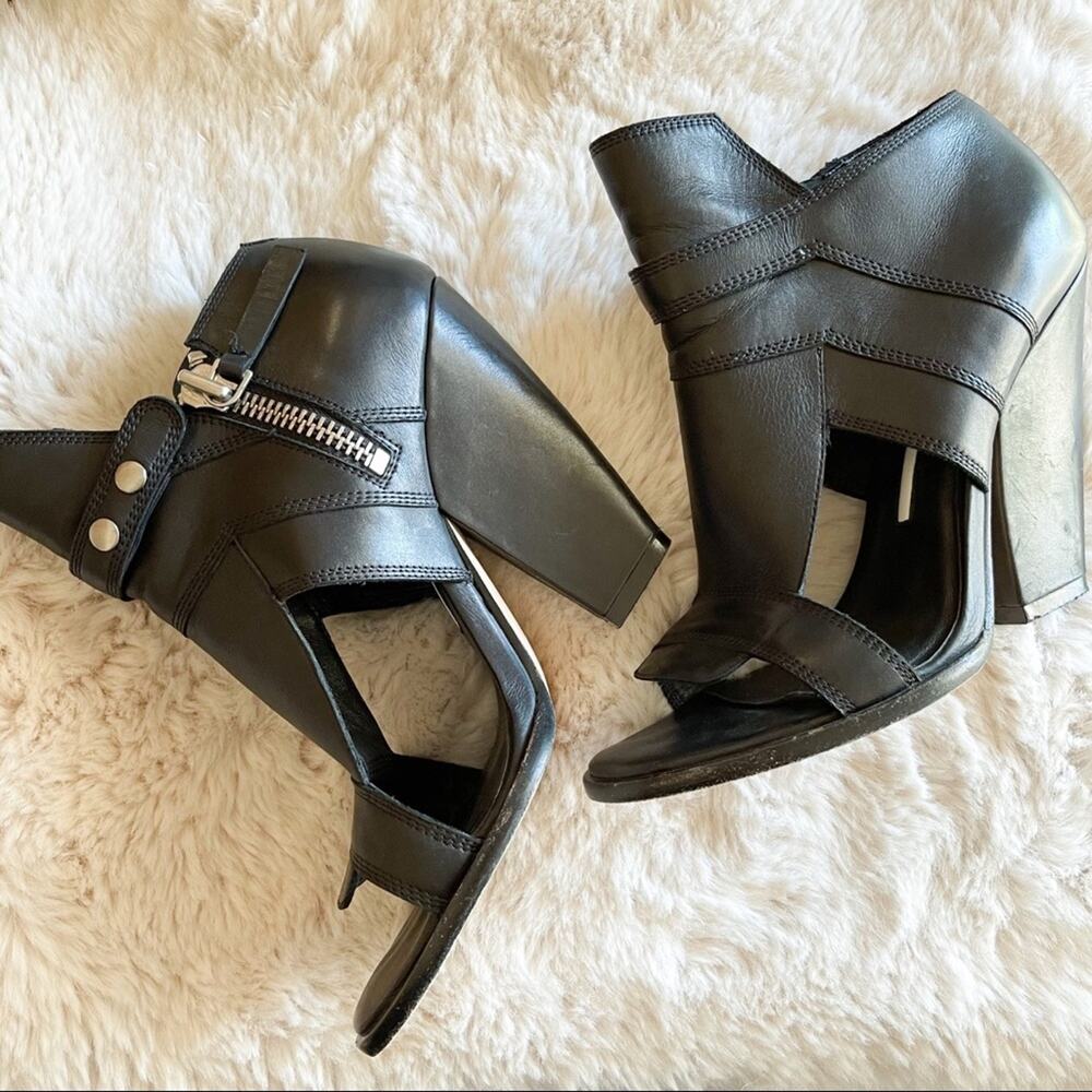 Camilla Skovgaard Leather Sandals Open Toe Block Heeled Steampunk Vampy 39.5